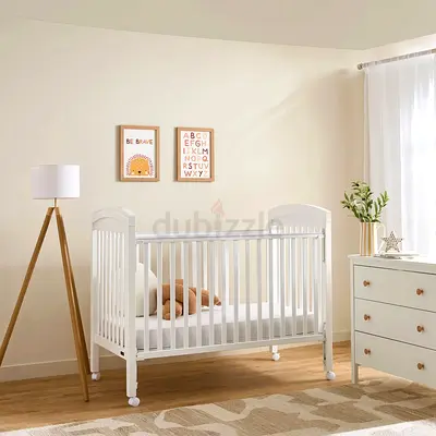White Baby Crib with Wheels with Mattress