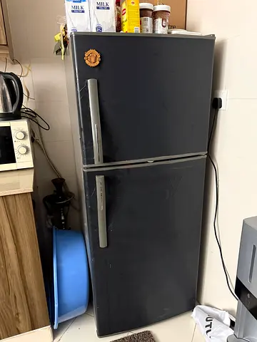 300L Refrigerator - good condition