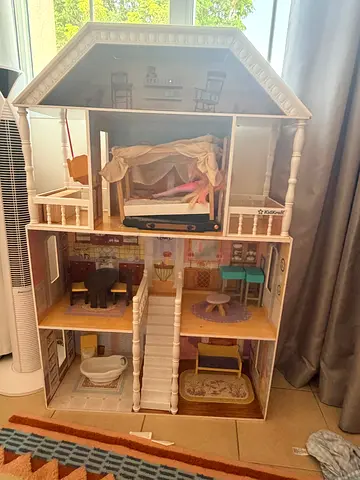 KidKraft Country Estate Wooden Dollhouse