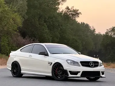 MERCEDES-BENZ C63 AMG 2012 GCC **  مرسيدس C63 AMG موديل 2012 خليجي بحالة ممتازة ومواصفات AMG مميزة