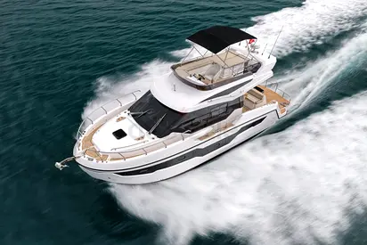 Solara 40 Fly - Ready boat - x2 Yanmar 350hp inboard - Delivery UAE included