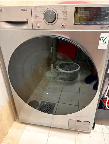 L.G ThinQ latest model 11kg dryer for sell 💯 good working