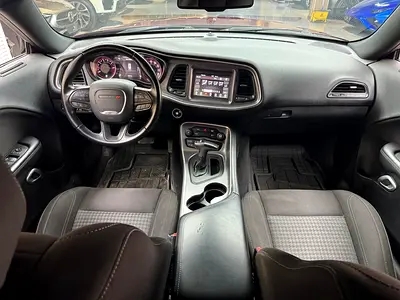 صورة 15 لـ 2021 Dodge CHALLENGER