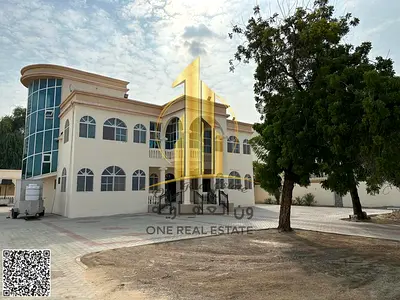 🏡 فيلا للبيع في الحميدية 1 – عجمان 📍 ثاني قطعة من الشارع العام  🏫 بالقرب من مدرسة الحميدية للبنين  ↔️ على شارعين  🛏️ 7 غرف