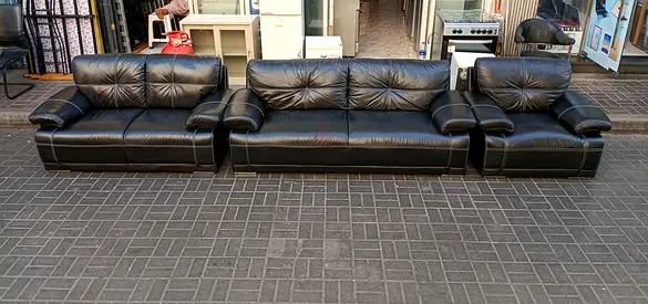 Black Leather 3-Piece Sofa Set - 3-seater + 2x Single Chairs