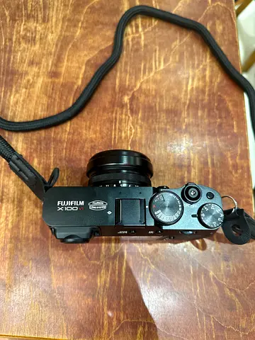 Fujifilm X100 compact DSLR-style camera - good condition