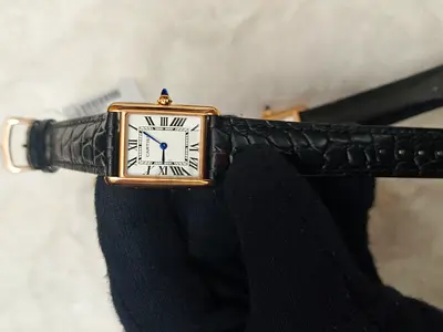 Woman watch