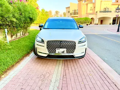 صورة 8 لـ 2023 Lincoln CORSAIR