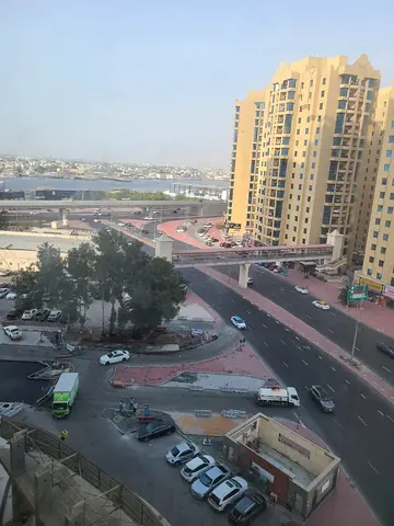 فرصة استثمارية في Horizon Towers | استوديو 704 قدم | مؤجر بـ3500 شهريًا | دخل جاهز | باركنج | مسبح وجيم | 295 ألف كاش