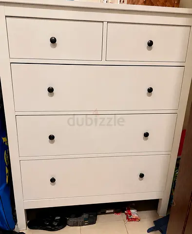 White 5-Drawer Chest / Dresser in Good Condition