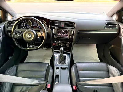 صورة 12 لـ 2017 Volkswagen GOLF R