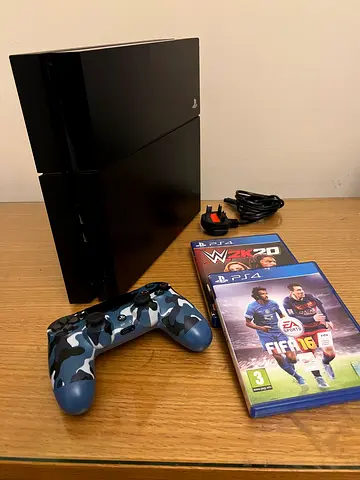 PS4 1000gb with controller and 2 cd games all working fine