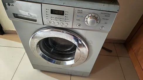 LG 7kg Front Load Washing Machine - Used, Working condition for sale. Reason for sale is upgrading.