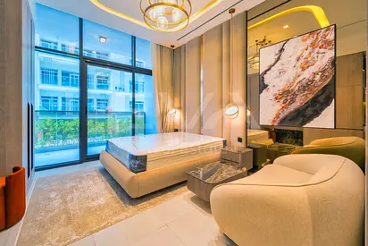 FREEHOLD | FULLY FURNISHED | CLOSE TO METRO