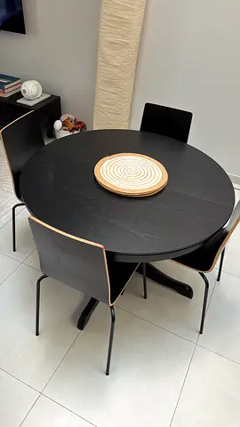 Round Black Dining Table with extension for 6/8 persons, in addition of 4 Modern Black Chairs