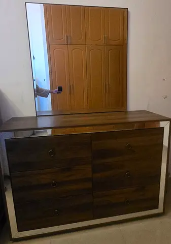 Wooden 6-Drawer Dresser with Mirror - Good Condition