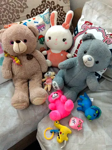 Set of plush stuffed animals and soft toys — good condition, large bears + bunny