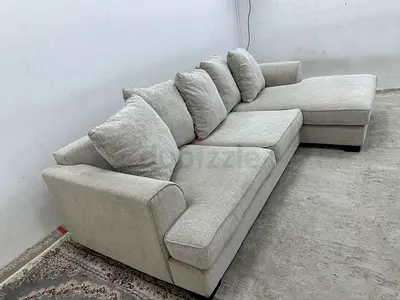Like new condition the one brand Kingston lshape sofa