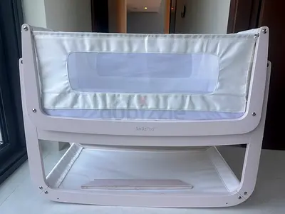 SnüzPod 4 Bedside Crib – Rose White + Mattress, Protector & Sheets