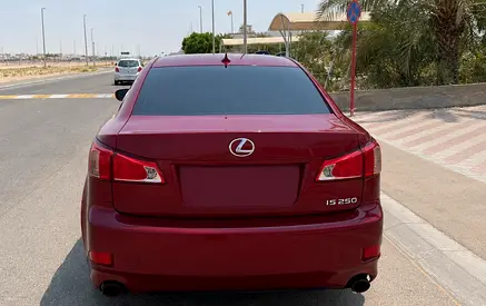 صورة 4 لـ 2013 Lexus IS-SERIES