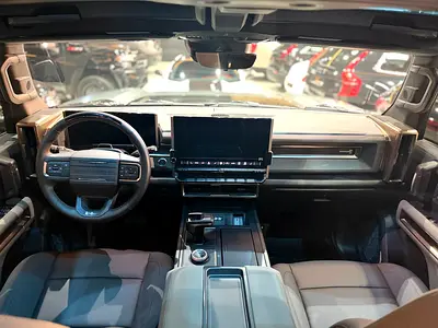2024 GMC HUMMER 照片 14