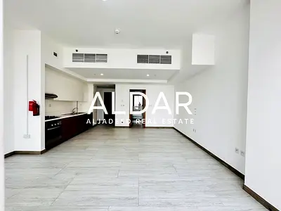 Huge| Pool View|High Rise|With Appliances| Vacant