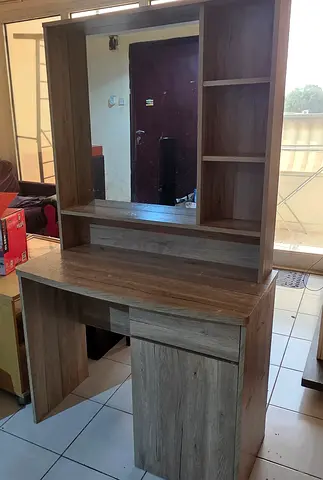 Dressing table