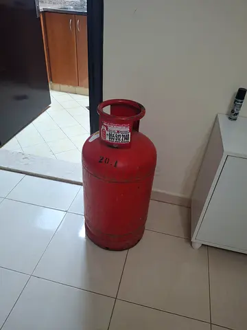 Cylinder gas