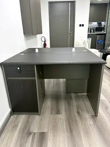 Office desks for sale (2)