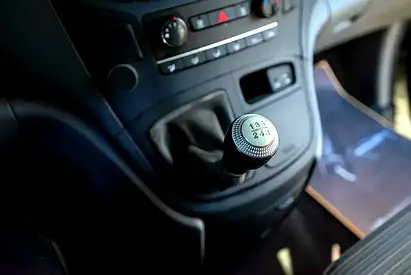 صورة 14 لـ 2021 Hyundai H1