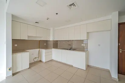 TOWNHOUSE VIEW | AVAILABLE END OF SEPTEMBER