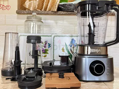Ninja blender model CB400me 30 for sale