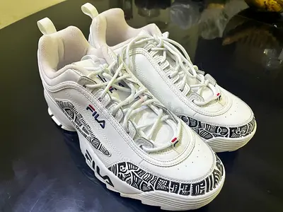 Unused FILA Disruptor custom painted Sneakers - Size 12 US / 46 EU / 11 UK - Out of Box