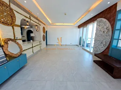 Very Spacious: Fully upgraded Ready to Move in