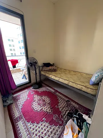 Couple Partition with balcony available for rent near mall of emirates al barsha 1