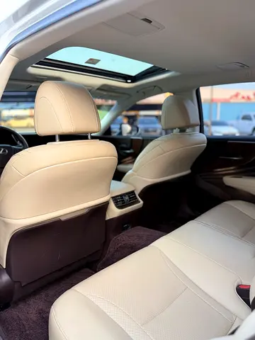 صورة 7 لـ 2018 Lexus LS-SERIES