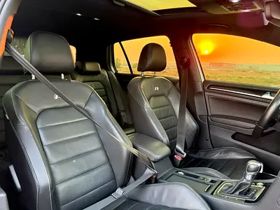 صورة 11 لـ 2017 Volkswagen GOLF R