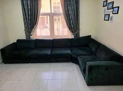 Large L-shaped Dark Green Velvet Sofa - Comfortable 6-Seater