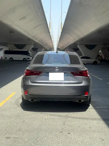 صورة 4 لـ 2014 Lexus IS-SERIES