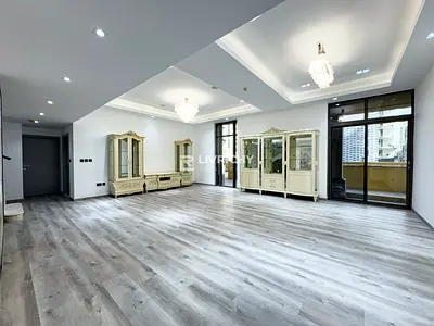 3 BR DUPLEX | UPGADED | PRIVATE GARDEN