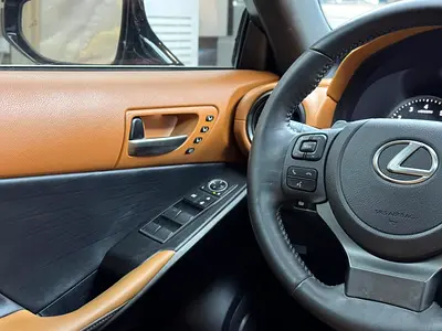 صورة 15 لـ 2025 Lexus IS-SERIES