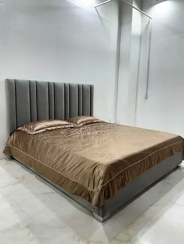 Modern Grey Upholstered queen Bed with Padded Headboard