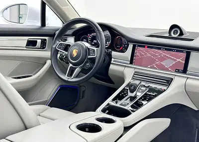 صورة مصغرة 11 لـ 2018 Porsche PANAMERA