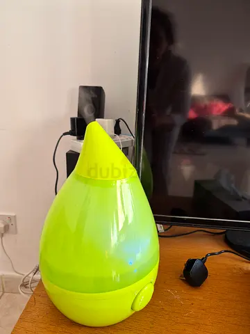 Personal green ultrasonic humidifier / aroma diffuser - light used. Excellent condition. Urgent sale