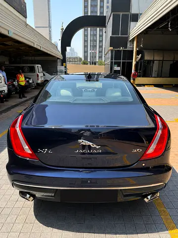 صورة 2 لـ 2017 Jaguar XJ