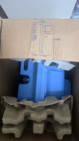 Lightly used Phillips respironics EverFlo Oxygen Concentrator