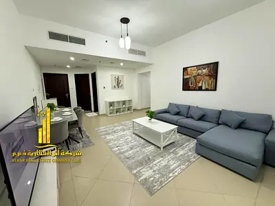 شقة فخمة غرفتين وصالة اطلالة مفتوحة بعجمان - النعيمية1 - ابراج الشروق - مفروشة للايجار الشهرى