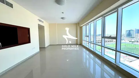 Modern & Spacious - 3+Maid - Dinning & Living Area - Family Only - 2 Car Parking