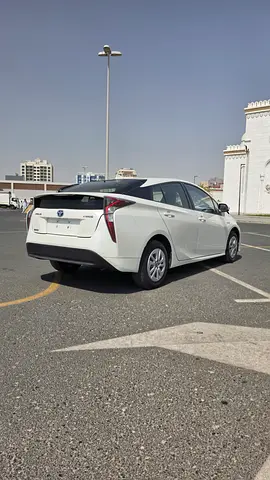 صورة 4 لـ 2017 Toyota PRIUS