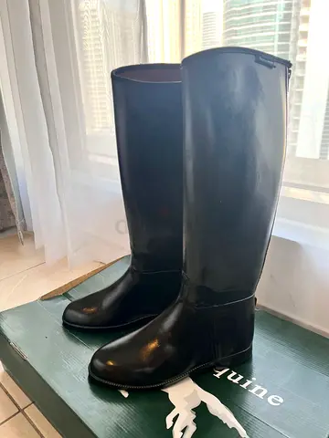 Black Knee-High Leather Horse Riding Boots - Size 41, Gently Used